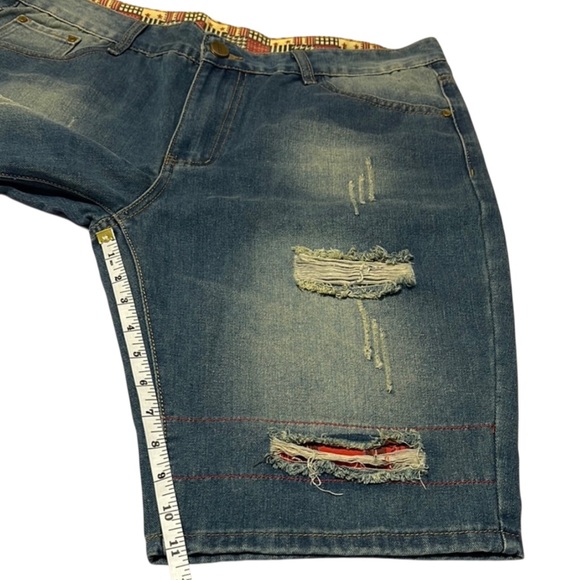 Fashion Jeans Blue Bermuda Shorts with Distressed Vintage Style Size Large NWOT - Picture 7 of 8